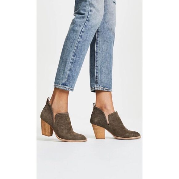 Jeffrey Campbell Rosalee Suede Bootie Size 9/ Excellent - Picture 3 of 10